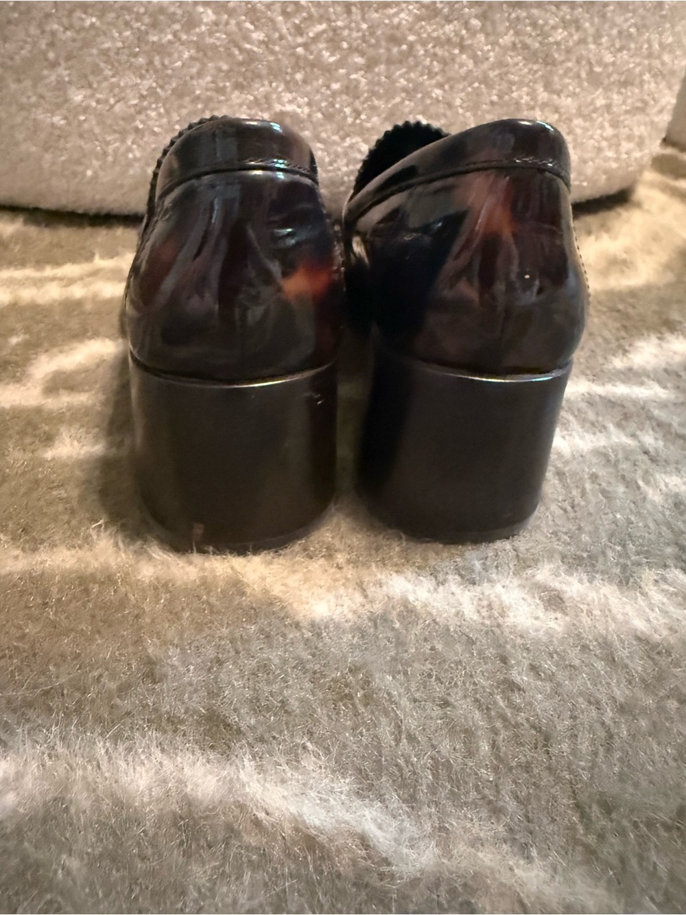 Tory Burch Classic Heeled Loafers in Tortoise Patent - Picture 7 of 9
